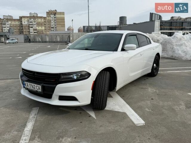 Белый Додж Чарджер, объемом двигателя 3.6 л и пробегом 29 тыс. км за 19499 $, фото 1 на Automoto.ua