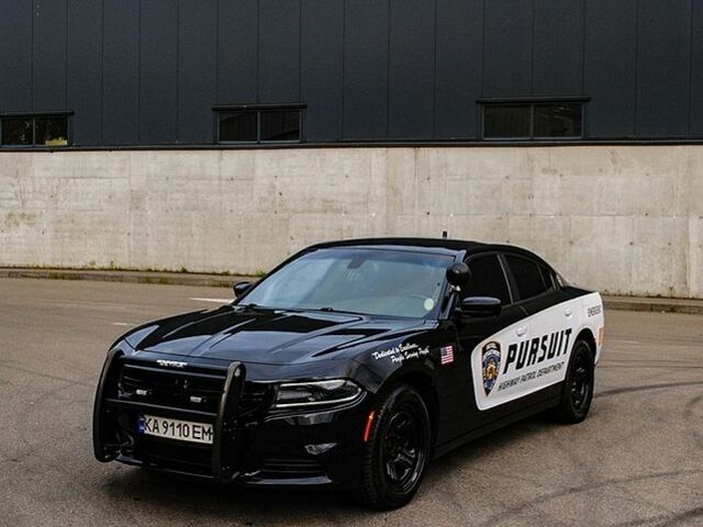 Чорний Додж Charger, об'ємом двигуна 5.7 л та пробігом 172 тис. км за 23000 $, фото 1 на Automoto.ua