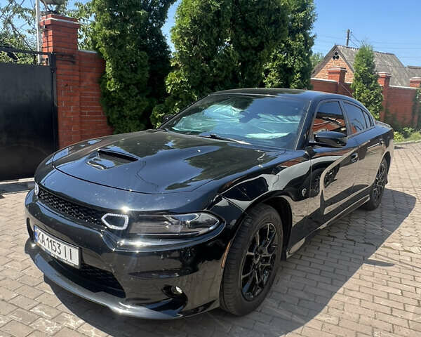 Черный Додж Чарджер, объемом двигателя 3.6 л и пробегом 180 тыс. км за 17000 $, фото 1 на Automoto.ua