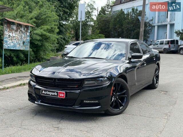 Чорний Додж Charger, об'ємом двигуна 3.6 л та пробігом 148 тис. км за 16990 $, фото 1 на Automoto.ua