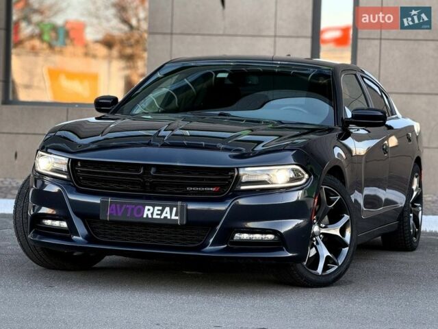 Чорний Додж Charger, об'ємом двигуна 3.6 л та пробігом 202 тис. км за 16000 $, фото 1 на Automoto.ua