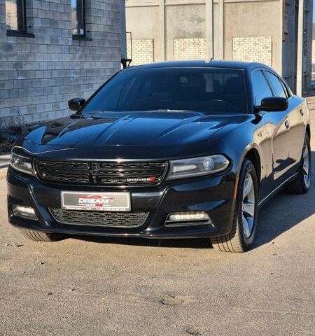 Черный Додж Чарджер, объемом двигателя 3.6 л и пробегом 145 тыс. км за 17999 $, фото 1 на Automoto.ua