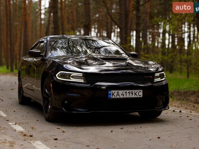 Чорний Додж Charger, об'ємом двигуна 3.6 л та пробігом 67 тис. км за 17500 $, фото 1 на Automoto.ua