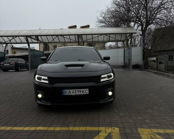 Чорний Додж Charger, об'ємом двигуна 3.6 л та пробігом 63 тис. км за 18000 $, фото 1 на Automoto.ua