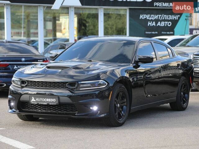 Черный Додж Чарджер, объемом двигателя 5.65 л и пробегом 28 тыс. км за 24900 $, фото 1 на Automoto.ua