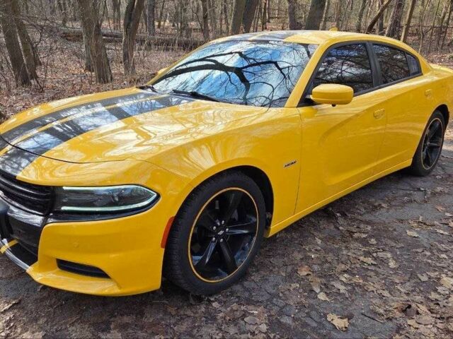 Жовтий Додж Charger, об'ємом двигуна 5.7 л та пробігом 82 тис. км за 25900 $, фото 1 на Automoto.ua