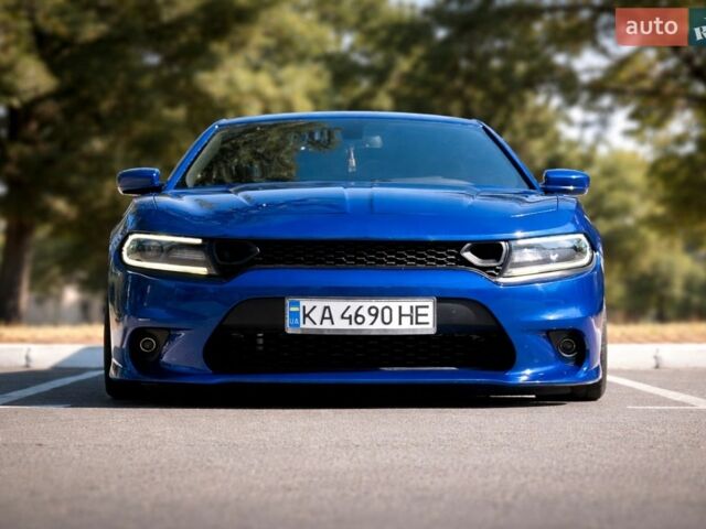 Синий Додж Чарджер, объемом двигателя 3.6 л и пробегом 60 тыс. км за 17500 $, фото 1 на Automoto.ua