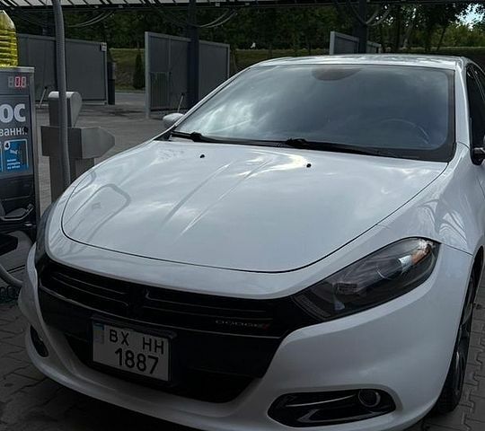 Білий Додж Дарт, об'ємом двигуна 2.36 л та пробігом 208 тис. км за 7200 $, фото 1 на Automoto.ua