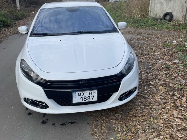 Білий Додж Дарт, об'ємом двигуна 2.4 л та пробігом 202 тис. км за 7500 $, фото 1 на Automoto.ua
