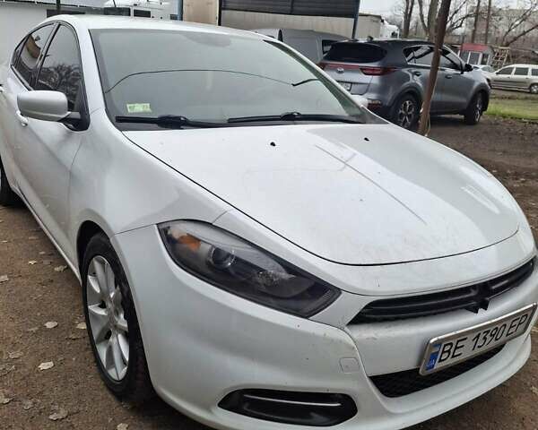 Білий Додж Дарт, об'ємом двигуна 2.36 л та пробігом 267 тис. км за 7000 $, фото 1 на Automoto.ua