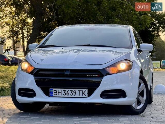 Белый Додж Дарт, объемом двигателя 2.4 л и пробегом 212 тыс. км за 6999 $, фото 1 на Automoto.ua