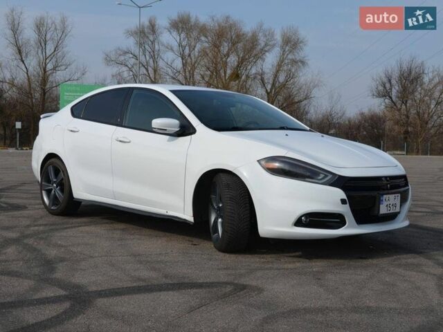 Білий Додж Дарт, об'ємом двигуна 2.36 л та пробігом 134 тис. км за 10100 $, фото 1 на Automoto.ua