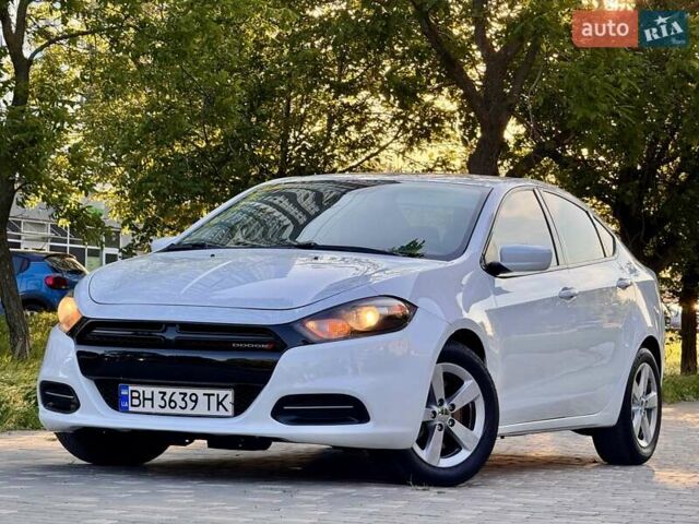Белый Додж Дарт, объемом двигателя 2.4 л и пробегом 212 тыс. км за 6999 $, фото 1 на Automoto.ua