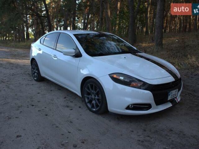 Белый Додж Дарт, объемом двигателя 2.4 л и пробегом 192 тыс. км за 9400 $, фото 1 на Automoto.ua