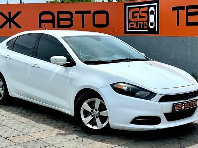 Білий Додж Дарт, об'ємом двигуна 2.36 л та пробігом 265 тис. км за 7700 $, фото 1 на Automoto.ua