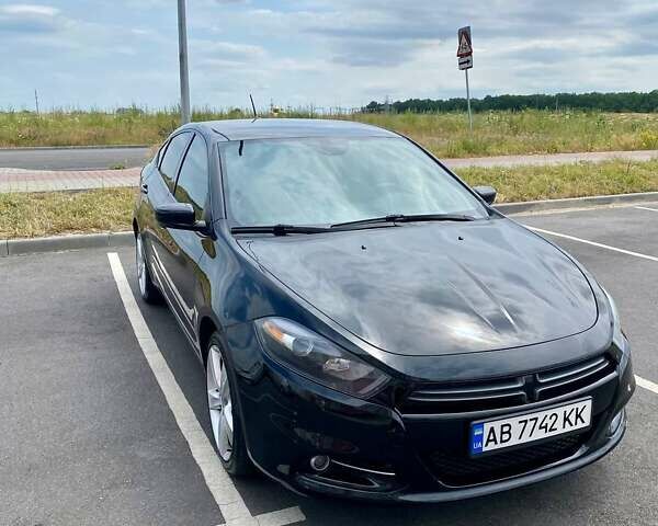 Черный Додж Дарт, объемом двигателя 2.36 л и пробегом 177 тыс. км за 9900 $, фото 1 на Automoto.ua