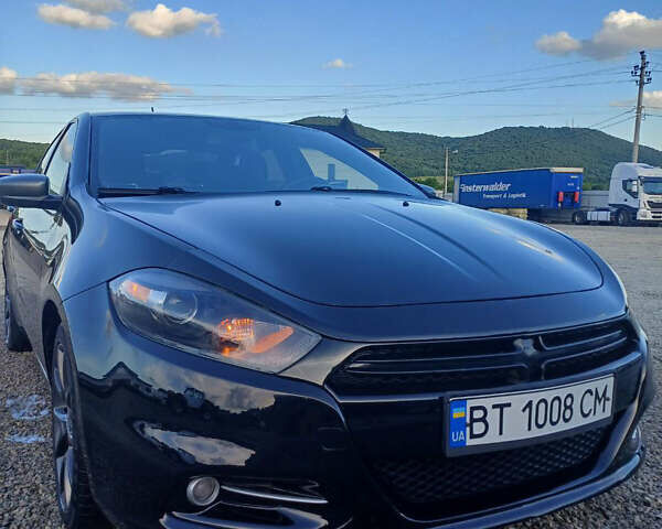 Черный Додж Дарт, объемом двигателя 2.36 л и пробегом 265 тыс. км за 8500 $, фото 1 на Automoto.ua