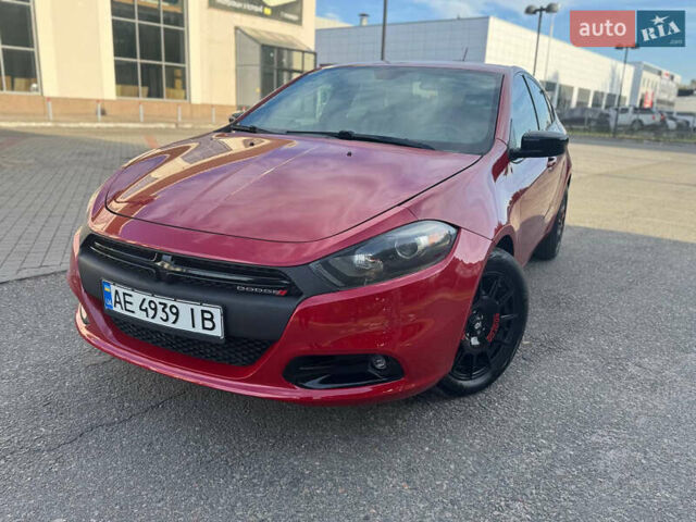 Красный Додж Дарт, объемом двигателя 2.36 л и пробегом 140 тыс. км за 7500 $, фото 1 на Automoto.ua