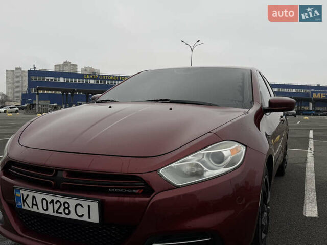 Красный Додж Дарт, объемом двигателя 2 л и пробегом 198 тыс. км за 7999 $, фото 1 на Automoto.ua