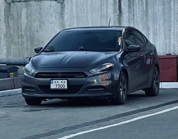 Серый Додж Дарт, объемом двигателя 2.4 л и пробегом 214 тыс. км за 7777 $, фото 1 на Automoto.ua