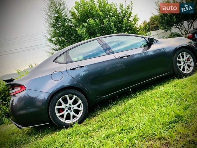 Сірий Додж Дарт, об'ємом двигуна 2.36 л та пробігом 177 тис. км за 9000 $, фото 1 на Automoto.ua