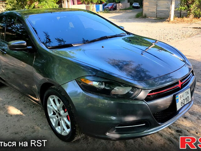 Серый Додж Дарт, объемом двигателя 2.4 л и пробегом 147 тыс. км за 7500 $, фото 1 на Automoto.ua