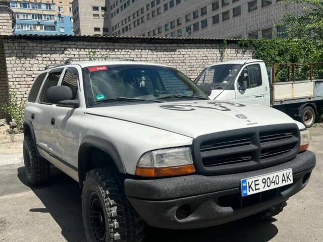 Білий Додж Durango, об'ємом двигуна 5.9 л та пробігом 8 тис. км за 4514 $, фото 1 на Automoto.ua