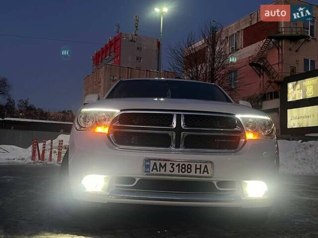 Білий Додж Durango, об'ємом двигуна 3.6 л та пробігом 275 тис. км за 16500 $, фото 1 на Automoto.ua