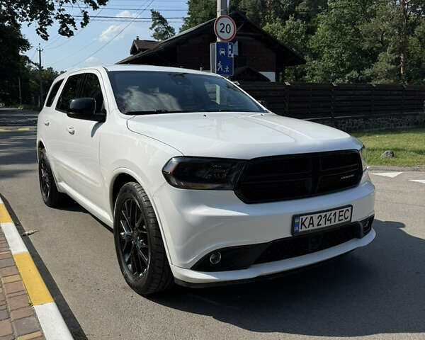 Білий Додж Durango, об'ємом двигуна 5.65 л та пробігом 191 тис. км за 30000 $, фото 1 на Automoto.ua