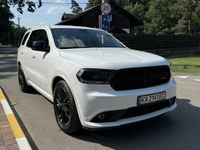 Белый Додж Дюранго, объемом двигателя 5.65 л и пробегом 198 тыс. км за 23000 $, фото 1 на Automoto.ua