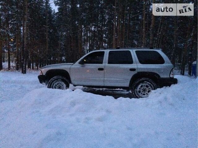 Сірий Додж Durango, об'ємом двигуна 4.7 л та пробігом 200 тис. км за 9700 $, фото 1 на Automoto.ua