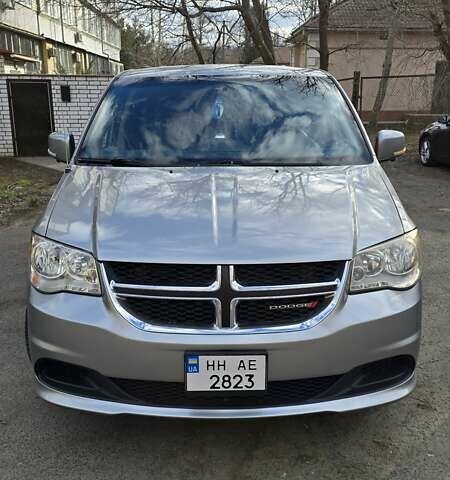 Сірий Додж Гранд Караван, об'ємом двигуна 3.61 л та пробігом 71 тис. км за 15000 $, фото 1 на Automoto.ua