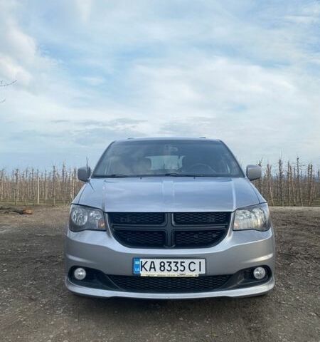Серый Додж Гранд Караван, объемом двигателя 3.61 л и пробегом 214 тыс. км за 13500 $, фото 1 на Automoto.ua