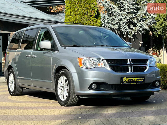 Серый Додж Гранд Караван, объемом двигателя 3.61 л и пробегом 140 тыс. км за 16500 $, фото 1 на Automoto.ua