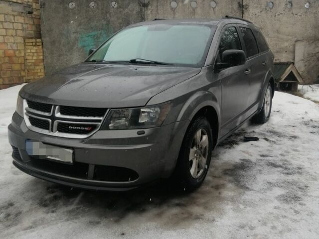 Серый Додж Гранд Караван, объемом двигателя 2.4 л и пробегом 266 тыс. км за 8500 $, фото 1 на Automoto.ua