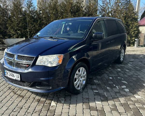 Синий Додж Гранд Караван, объемом двигателя 3.6 л и пробегом 366 тыс. км за 7900 $, фото 1 на Automoto.ua