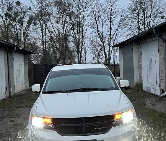 Білий Додж Джорні, об'ємом двигуна 3.6 л та пробігом 110 тис. км за 15400 $, фото 1 на Automoto.ua