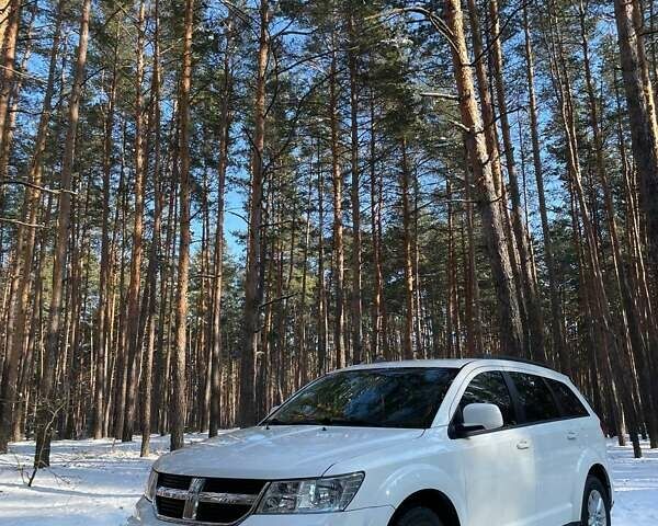Білий Додж Джорні, об'ємом двигуна 2.4 л та пробігом 170 тис. км за 11500 $, фото 1 на Automoto.ua