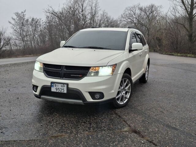 Белый Додж Джорни, объемом двигателя 3.6 л и пробегом 192 тыс. км за 11500 $, фото 1 на Automoto.ua