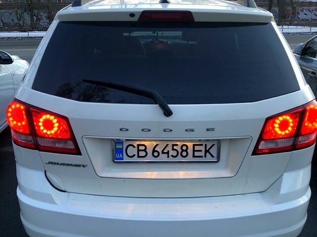 Додж Джорни 2014 в Чернигове на Automoto.ua Белый Додж Джорни, объемом двигателя 2.4 л и пробегом 212 тыс. км за 11500 $, фото 1 на Automoto.ua