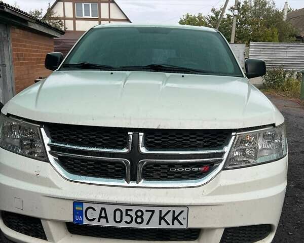 Білий Додж Джорні, об'ємом двигуна 2.36 л та пробігом 170 тис. км за 9500 $, фото 1 на Automoto.ua