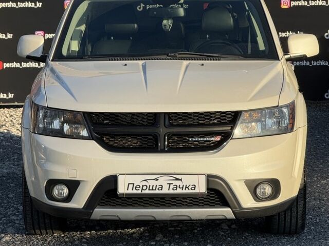 Белый Додж Джорни, объемом двигателя 3.6 л и пробегом 117 тыс. км за 13500 $, фото 1 на Automoto.ua