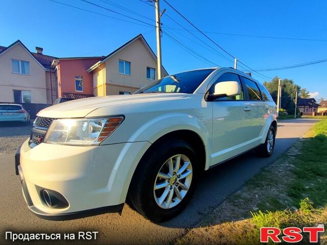 Додж Джорни 2017 в Киеве на Automoto.ua Белый Додж Джорни, объемом двигателя 2.4 л и пробегом 208 тыс. км за 11000 $, фото 1 на Automoto.ua