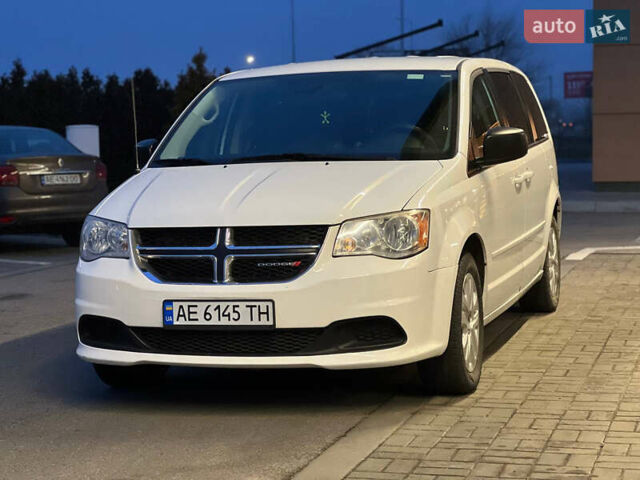 Білий Додж Джорні, об'ємом двигуна 3.6 л та пробігом 480 тис. км за 8500 $, фото 1 на Automoto.ua