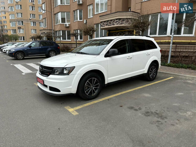 Білий Додж Джорні, об'ємом двигуна 2.4 л та пробігом 170 тис. км за 11700 $, фото 1 на Automoto.ua