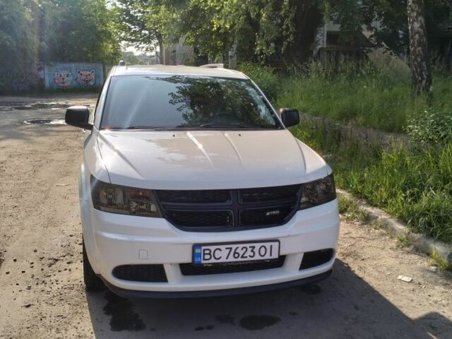 Білий Додж Джорні, об'ємом двигуна 2.4 л та пробігом 104 тис. км за 11500 $, фото 1 на Automoto.ua