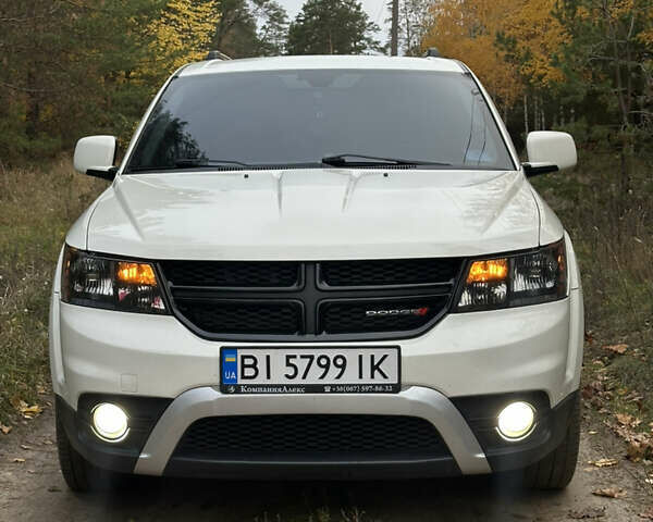Белый Додж Джорни, объемом двигателя 3.6 л и пробегом 172 тыс. км за 12500 $, фото 1 на Automoto.ua