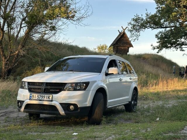 Белый Додж Джорни, объемом двигателя 3.6 л и пробегом 170 тыс. км за 13500 $, фото 1 на Automoto.ua
