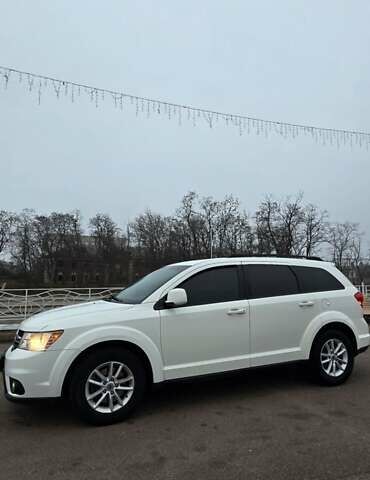 Белый Додж Джорни, объемом двигателя 2.4 л и пробегом 198 тыс. км за 12400 $, фото 1 на Automoto.ua