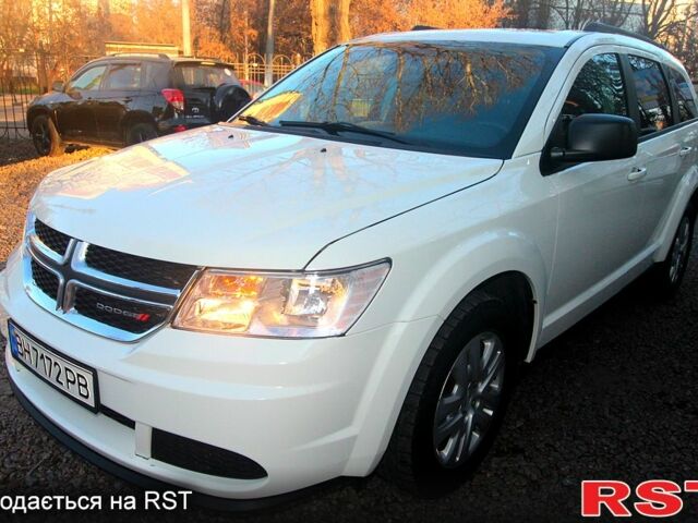 Белый Додж Джорни, объемом двигателя 2.4 л и пробегом 126 тыс. км за 10999 $, фото 1 на Automoto.ua